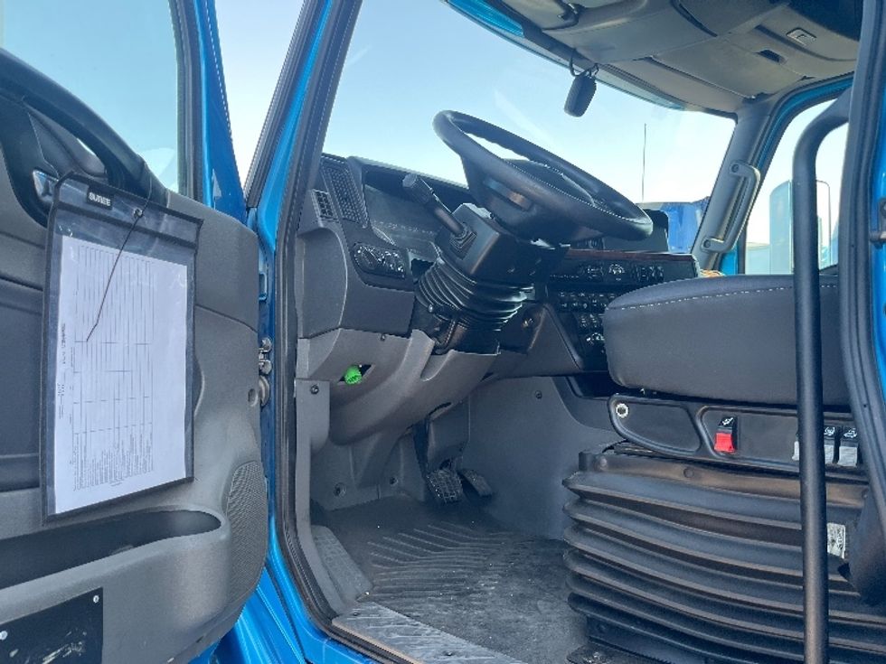 Sleeper Tractor-Heavy Duty Tractors-International-2020-LT625-El Paso-TX-736,777\n\t\tmiles-$ 29,250 - Image 9