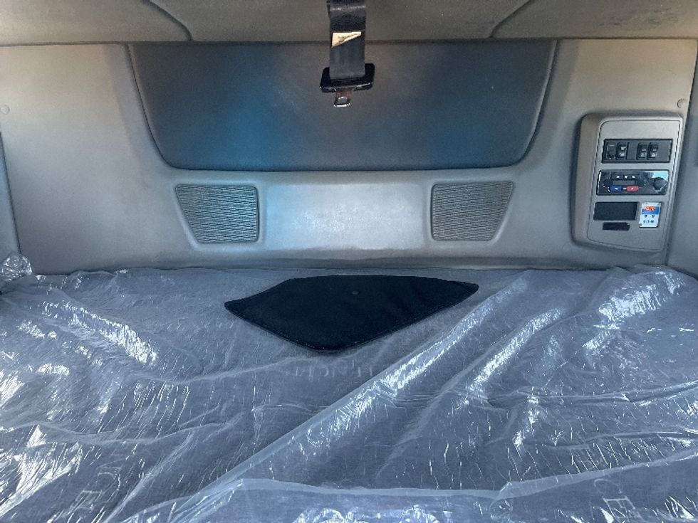 Sleeper Tractor-Heavy Duty Tractors-International-2020-LT625-El Paso-TX-737,824\n\t\tmiles-$ 29,000 - Image 16