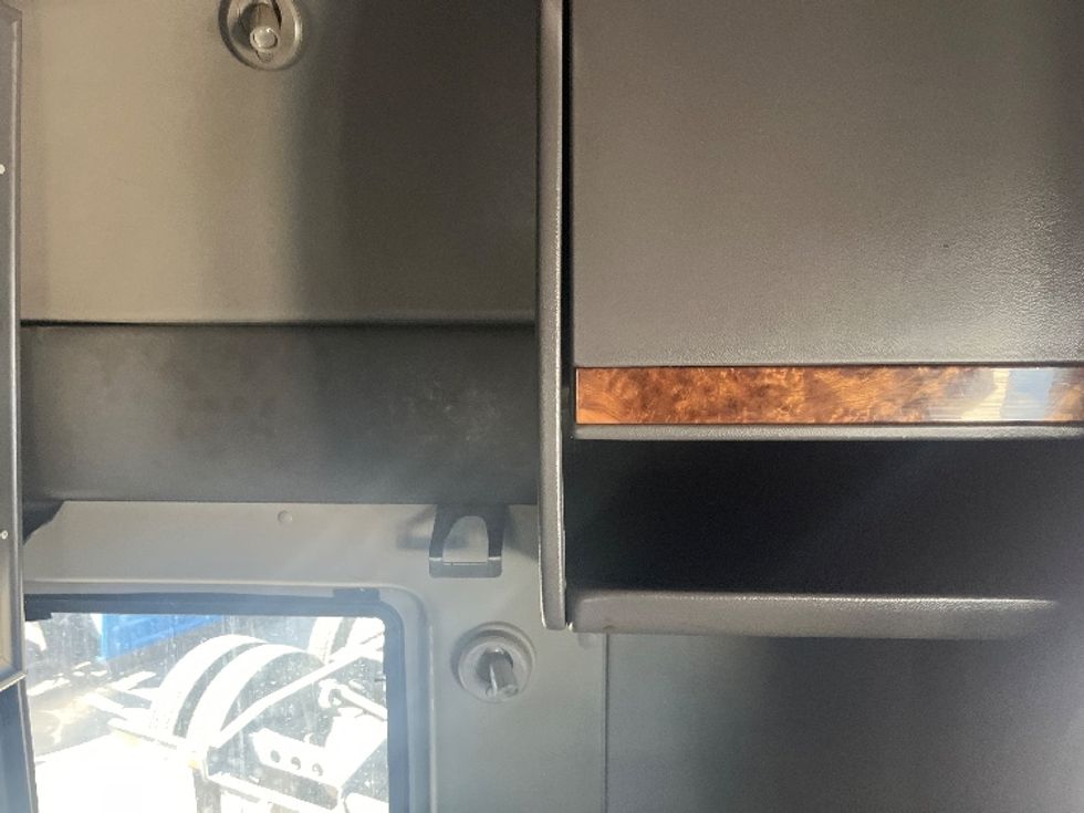 Sleeper Tractor-Heavy Duty Tractors-International-2020-LT625-El Paso-TX-737,824\n\t\tmiles-$ 29,000 - Image 18