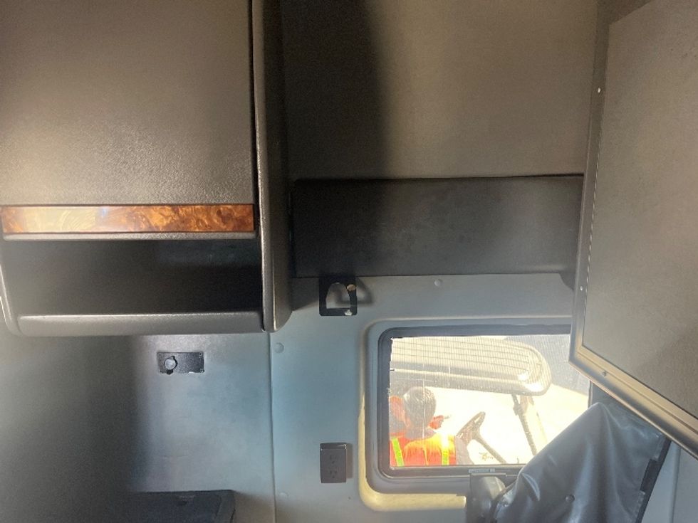 Sleeper Tractor-Heavy Duty Tractors-International-2020-LT625-El Paso-TX-737,824\n\t\tmiles-$ 29,000 - Image 19