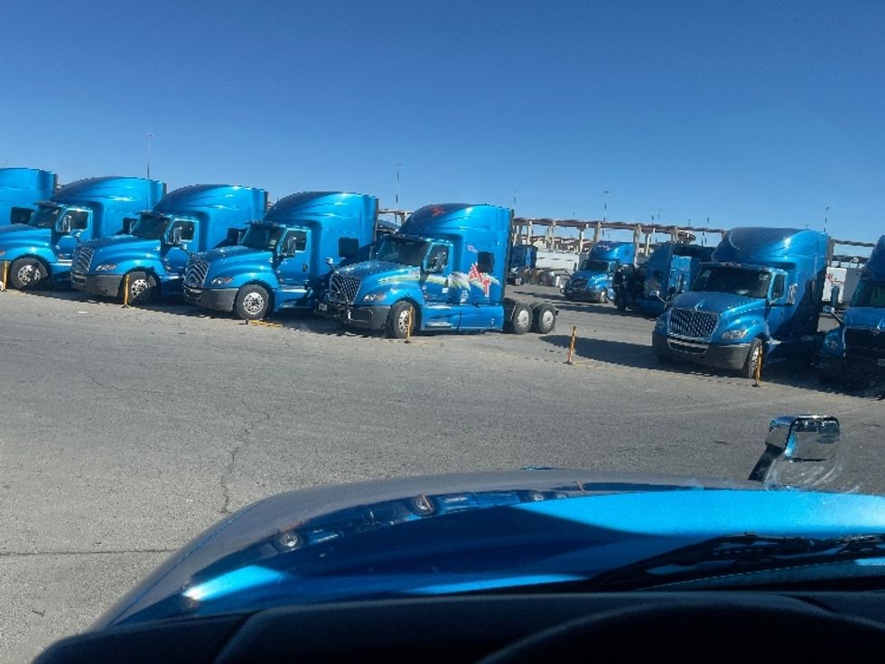 Sleeper Tractor-Heavy Duty Tractors-International-2020-LT625-El Paso-TX-738,583\n\t\tmiles-$ 29,000 - Image 11