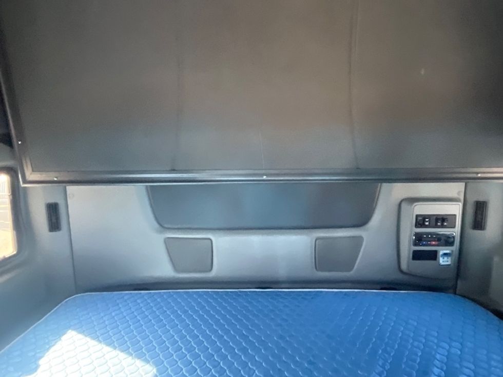 Sleeper Tractor-Heavy Duty Tractors-International-2020-LT625-El Paso-TX-738,583\n\t\tmiles-$ 29,000 - Image 16