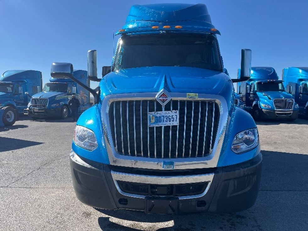 Sleeper Tractor-Heavy Duty Tractors-International-2020-LT625-El Paso-TX-738,583\n\t\tmiles-$ 29,000 - Image 2