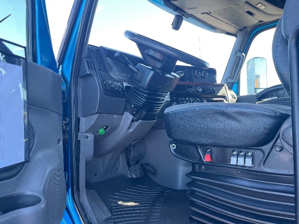 Sleeper Tractor-Heavy Duty Tractors-International-2020-LT625-El Paso-TX-738,583\n\t\tmiles-$ 29,000 - Image 9