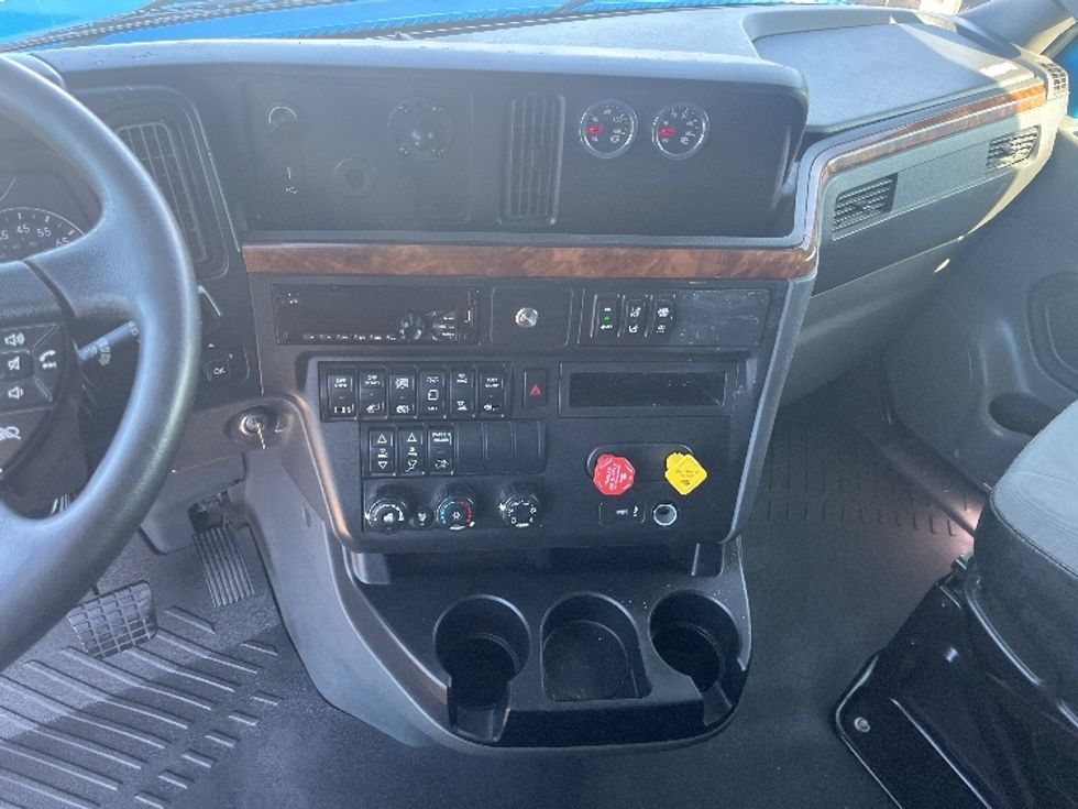 Sleeper Tractor-Heavy Duty Tractors-International-2020-LT625-El Paso-TX-739,519\n\t\tmiles-$ 29,000 - Image 10
