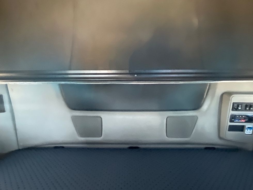 Sleeper Tractor-Heavy Duty Tractors-International-2020-LT625-El Paso-TX-739,519\n\t\tmiles-$ 29,000 - Image 16