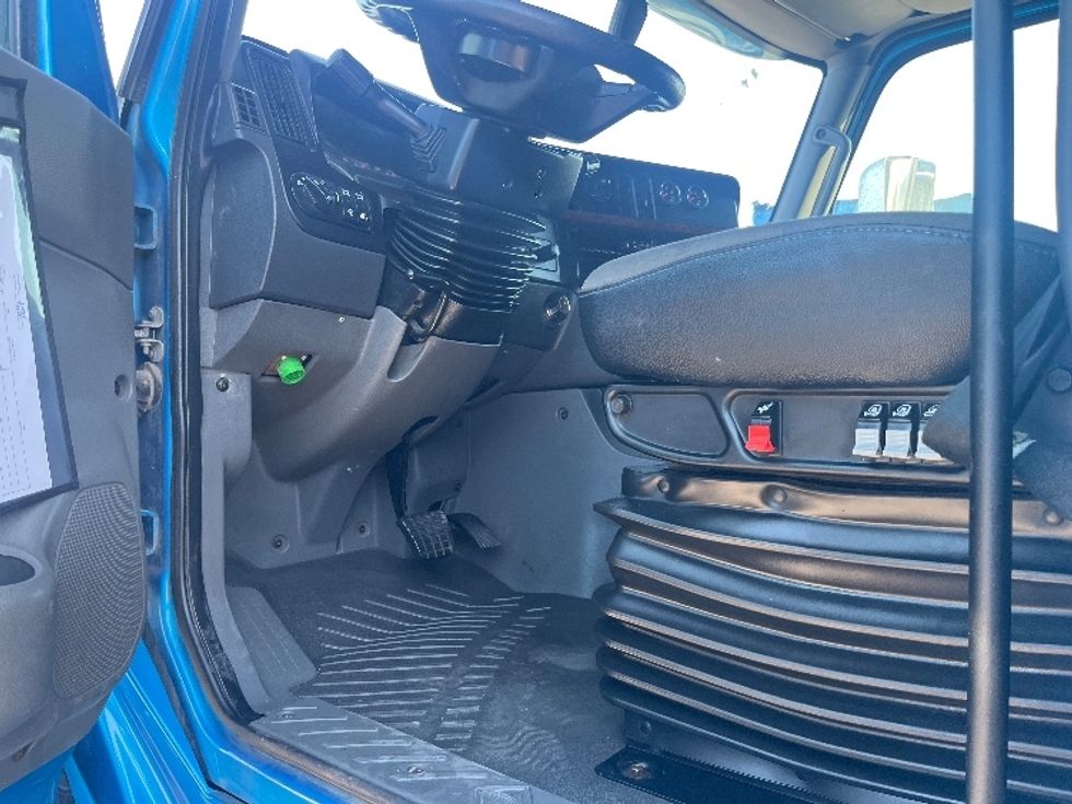 Sleeper Tractor-Heavy Duty Tractors-International-2020-LT625-El Paso-TX-739,519\n\t\tmiles-$ 29,000 - Image 9