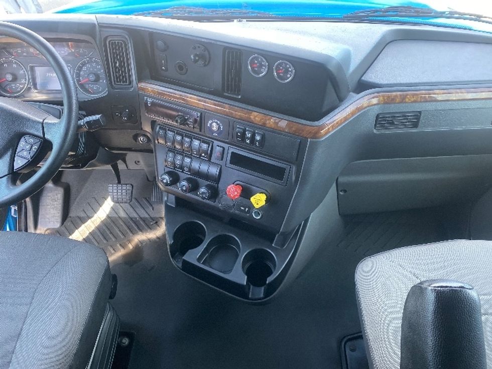 Sleeper Tractor-Heavy Duty Tractors-International-2020-LT625-El Paso-TX-739,841\n\t\tmiles-$ 29,000 - Image 12