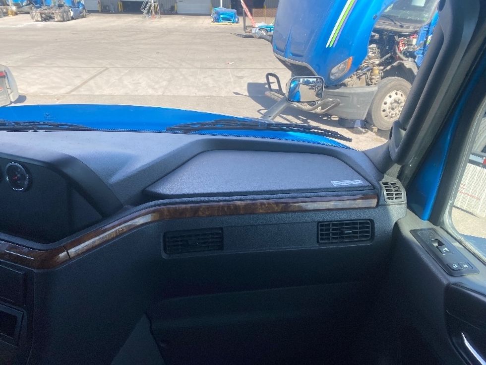 Sleeper Tractor-Heavy Duty Tractors-International-2020-LT625-El Paso-TX-739,841\n\t\tmiles-$ 29,000 - Image 14