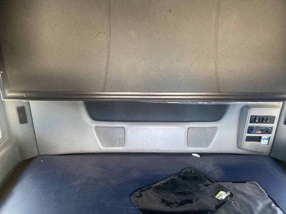 Sleeper Tractor-Heavy Duty Tractors-International-2020-LT625-El Paso-TX-739,841\n\t\tmiles-$ 29,000 - Image 16