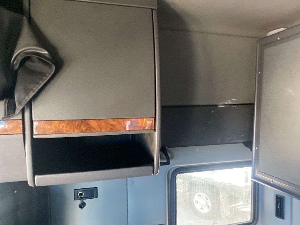 Sleeper Tractor-Heavy Duty Tractors-International-2020-LT625-El Paso-TX-739,841\n\t\tmiles-$ 29,000 - Image 19