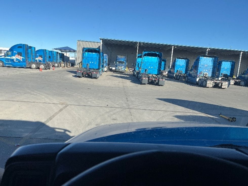 Sleeper Tractor-Heavy Duty Tractors-International-2020-LT625-El Paso-TX-739,969\n\t\tmiles-$ 29,000 - Image 11