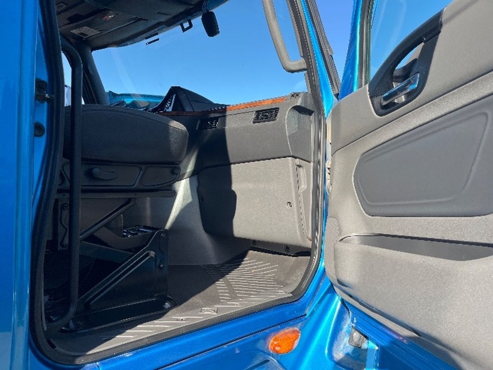 Sleeper Tractor-Heavy Duty Tractors-International-2020-LT625-El Paso-TX-739,969\n\t\tmiles-$ 29,000 - Image 13