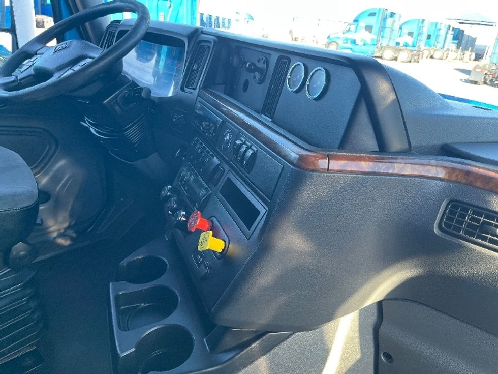 Sleeper Tractor-Heavy Duty Tractors-International-2020-LT625-El Paso-TX-739,969\n\t\tmiles-$ 29,000 - Image 15