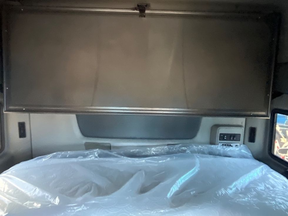 Sleeper Tractor-Heavy Duty Tractors-International-2020-LT625-El Paso-TX-739,969\n\t\tmiles-$ 29,000 - Image 16