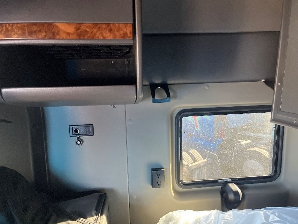 Sleeper Tractor-Heavy Duty Tractors-International-2020-LT625-El Paso-TX-739,969\n\t\tmiles-$ 29,000 - Image 19