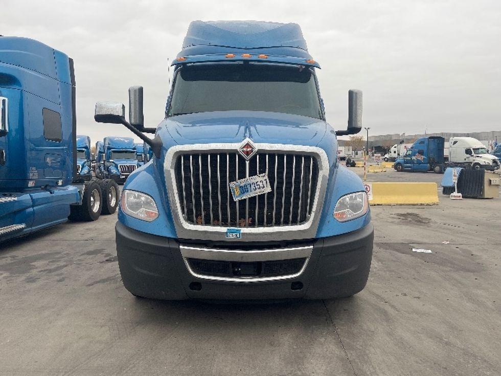 Sleeper Tractor-Heavy Duty Tractors-International-2020-LT625-El Paso-TX-741,213\n\t\tmiles-$ 28,000 - Image 2