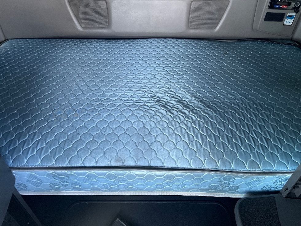 Sleeper Tractor-Heavy Duty Tractors-International-2020-LT625-El Paso-TX-741,340\n\t\tmiles-$ 23,750 - Image 17