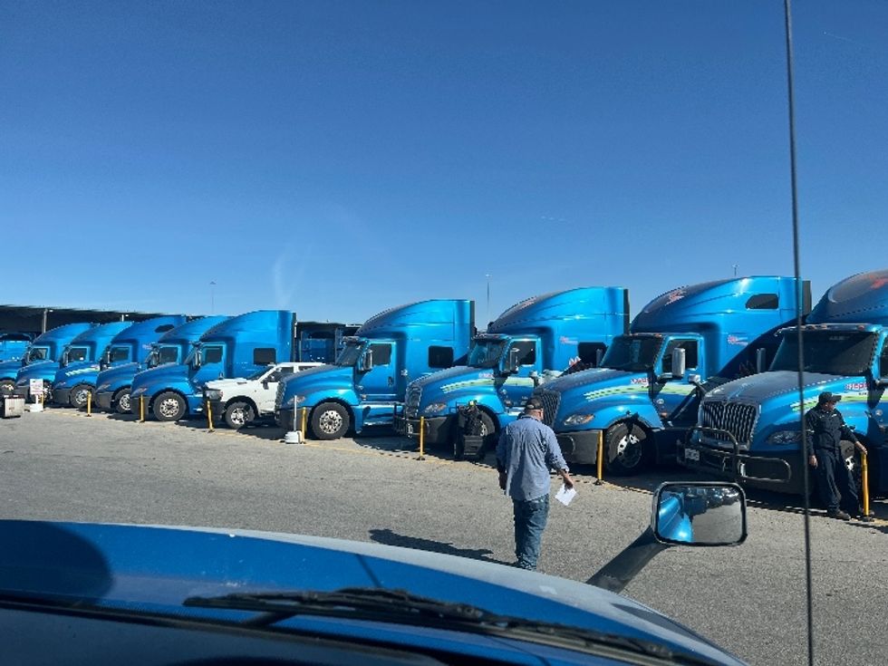 Sleeper Tractor-Heavy Duty Tractors-International-2020-LT625-El Paso-TX-743,506\n\t\tmiles-$ 28,750 - Image 14