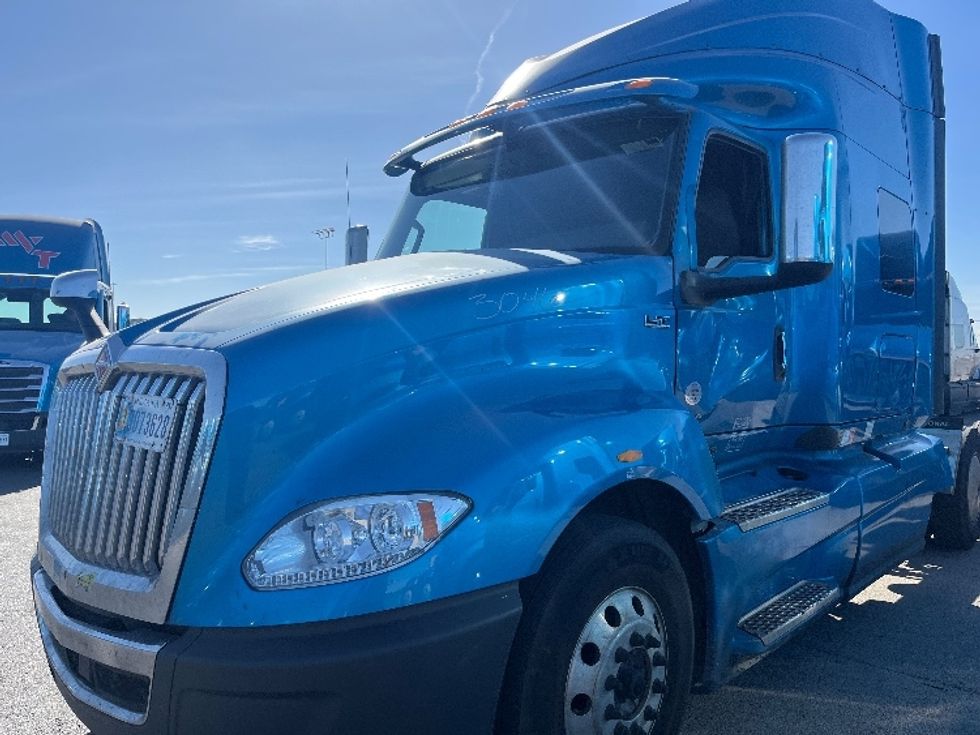 Sleeper Tractor-Heavy Duty Tractors-International-2020-LT625-El Paso-TX-743,506\n\t\tmiles-$ 28,750 - Image 3