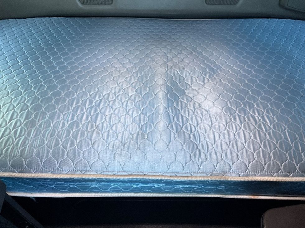 Sleeper Tractor-Heavy Duty Tractors-International-2020-LT625-El Paso-TX-744,340\n\t\tmiles-$ 28,750 - Image 17