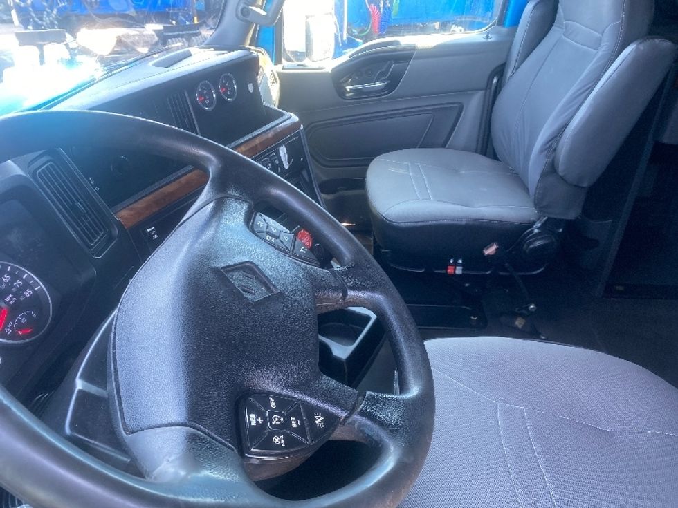 Sleeper Tractor-Heavy Duty Tractors-International-2020-LT625-El Paso-TX-745,360\n\t\tmiles-$ 28,500 - Image 10