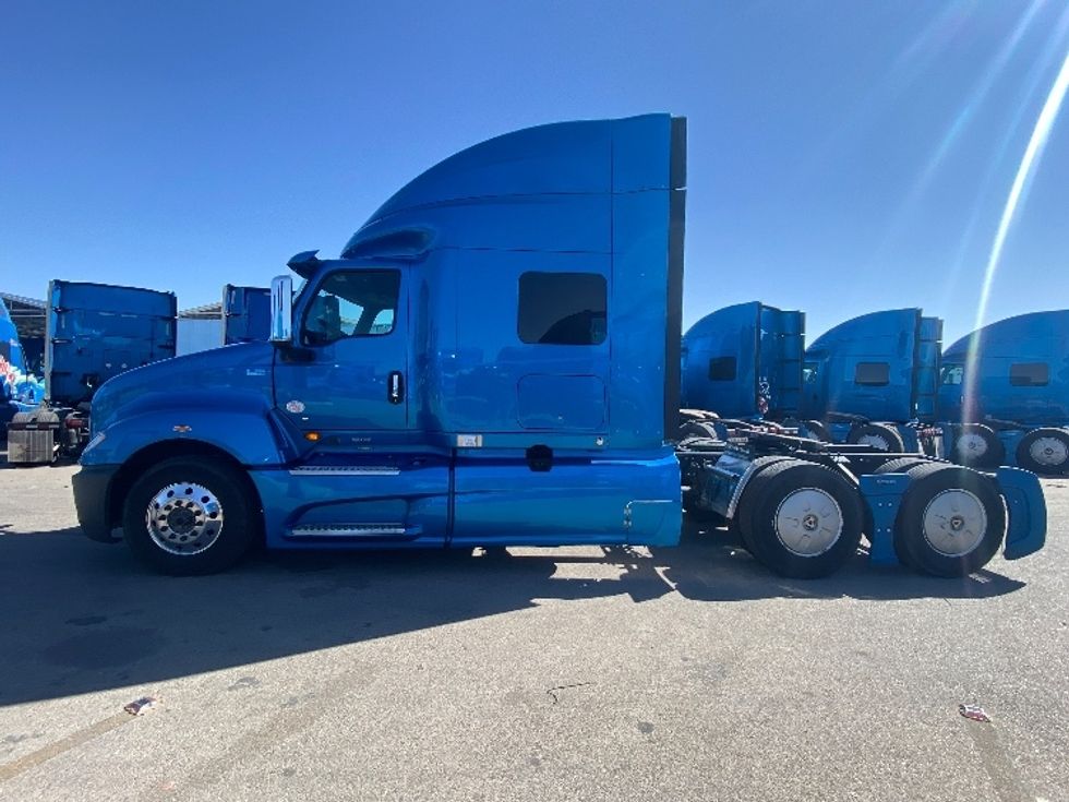 Sleeper Tractor-Heavy Duty Tractors-International-2020-LT625-El Paso-TX-745,360\n\t\tmiles-$ 28,500 - Image 4