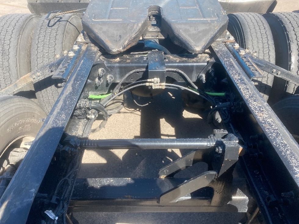 Sleeper Tractor-Heavy Duty Tractors-International-2020-LT625-El Paso-TX-745,360\n\t\tmiles-$ 28,500 - Image 6