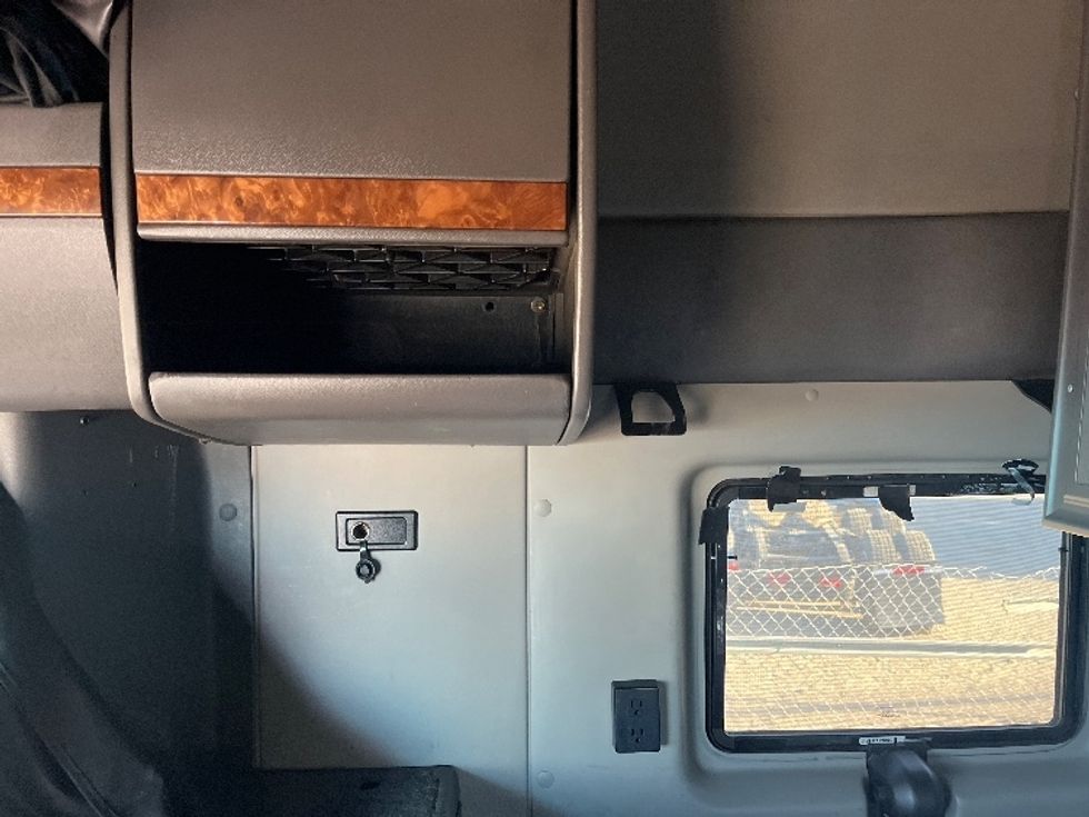 Sleeper Tractor-Heavy Duty Tractors-International-2020-LT625-El Paso-TX-745,534\n\t\tmiles-$ 28,500 - Image 19