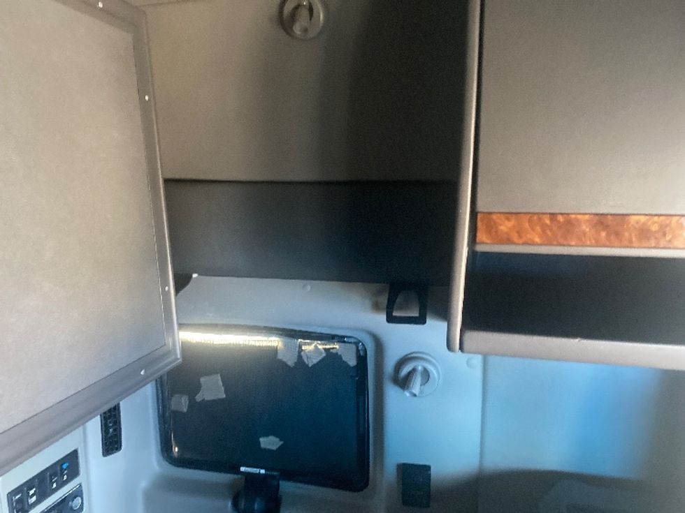 Sleeper Tractor-Heavy Duty Tractors-International-2020-LT625-El Paso-TX-746,347\n\t\tmiles-$ 28,500 - Image 18