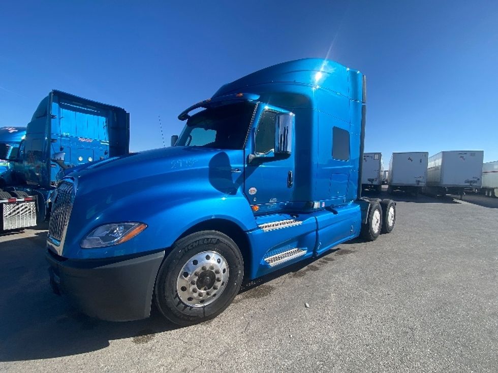 Sleeper Tractor-Heavy Duty Tractors-International-2020-LT625-El Paso-TX-746,347\n\t\tmiles-$ 28,500 - Image 3