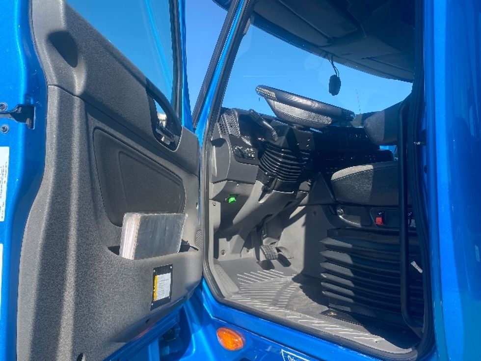 Sleeper Tractor-Heavy Duty Tractors-International-2020-LT625-El Paso-TX-746,347\n\t\tmiles-$ 28,500 - Image 9