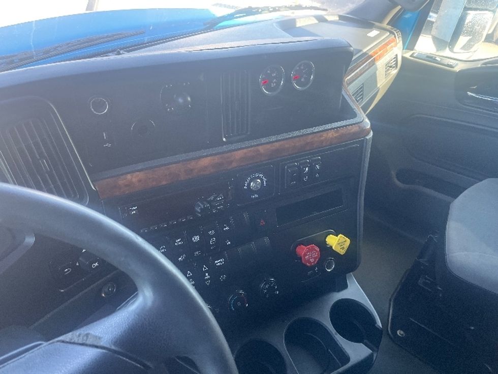 Sleeper Tractor-Heavy Duty Tractors-International-2020-LT625-El Paso-TX-748,888\n\t\tmiles-$ 28,250 - Image 10