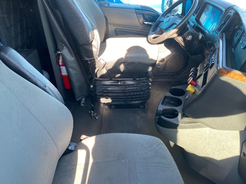 Sleeper Tractor-Heavy Duty Tractors-International-2020-LT625-El Paso-TX-750,148\n\t\tmiles-$ 28,250 - Image 15