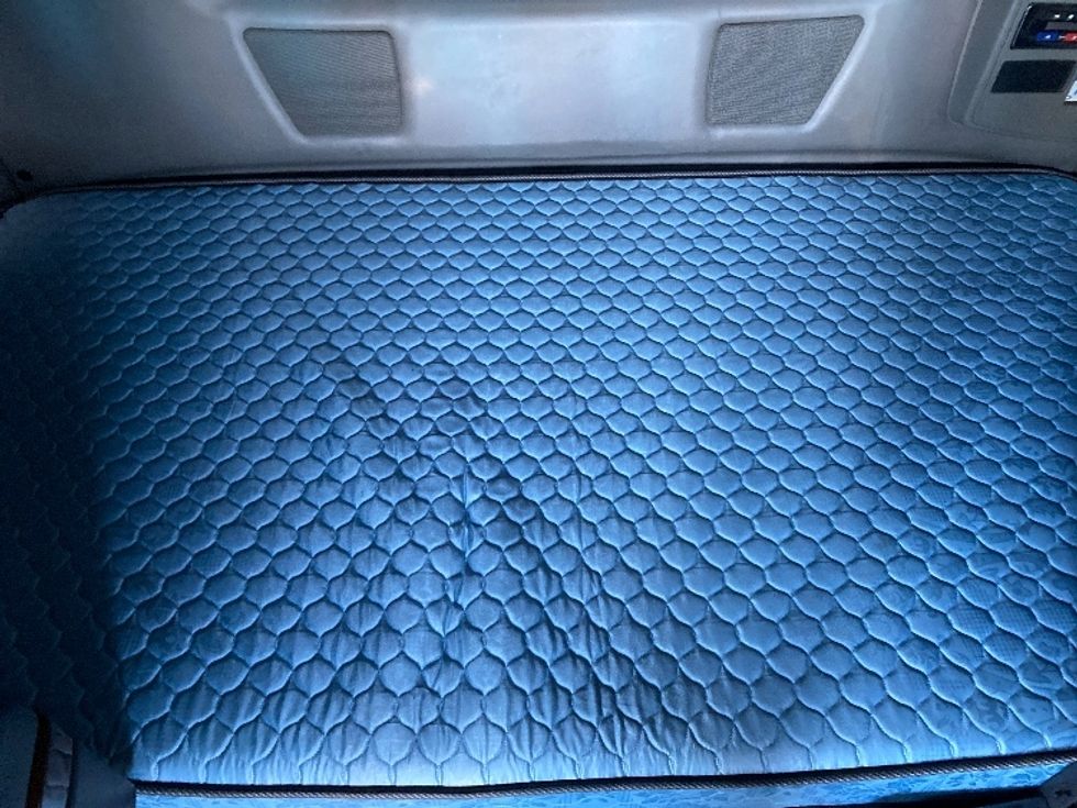 Sleeper Tractor-Heavy Duty Tractors-International-2020-LT625-El Paso-TX-750,148\n\t\tmiles-$ 28,250 - Image 17