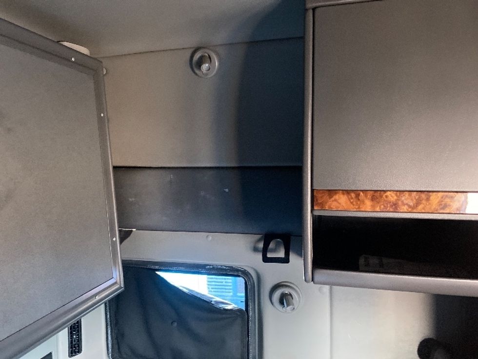 Sleeper Tractor-Heavy Duty Tractors-International-2020-LT625-El Paso-TX-750,148\n\t\tmiles-$ 28,250 - Image 18