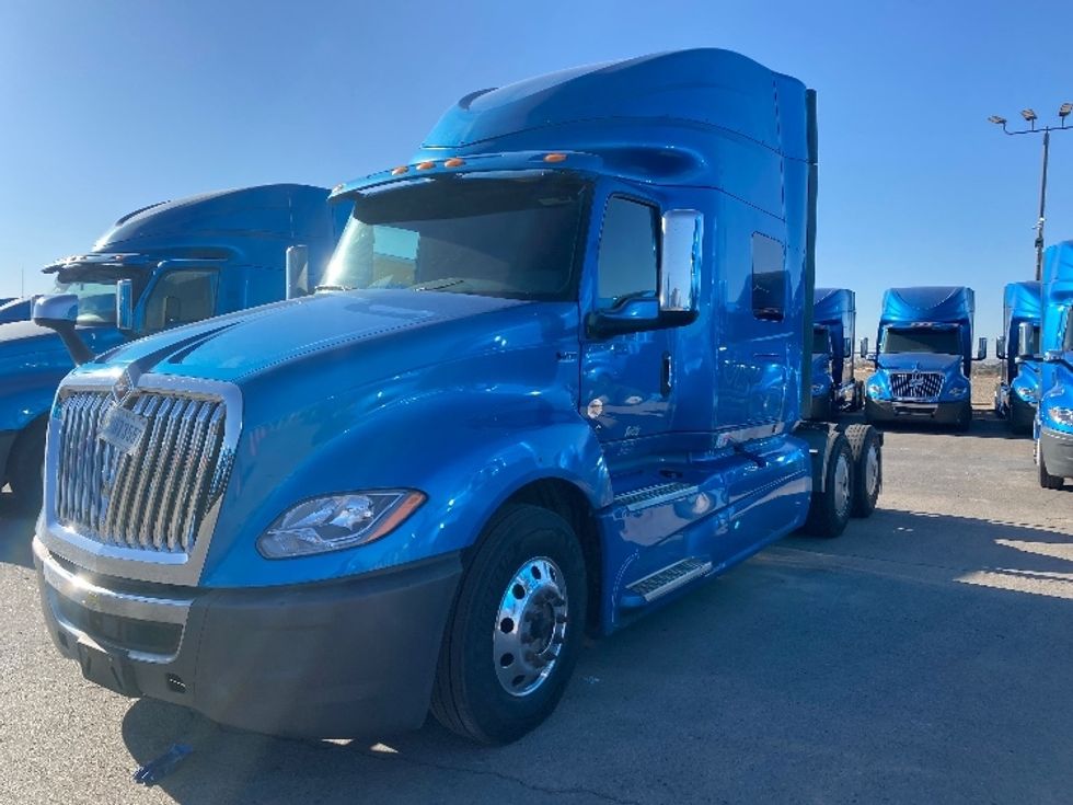 Sleeper Tractor-Heavy Duty Tractors-International-2020-LT625-El Paso-TX-750,148\n\t\tmiles-$ 28,250 - Image 3