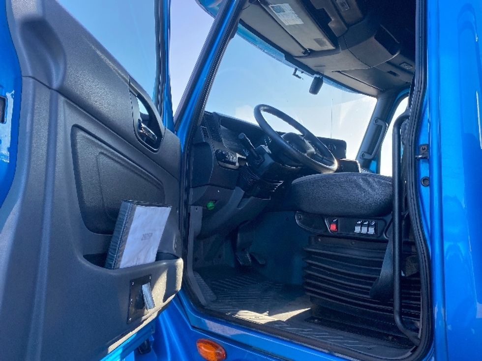 Sleeper Tractor-Heavy Duty Tractors-International-2020-LT625-El Paso-TX-750,148\n\t\tmiles-$ 28,250 - Image 9