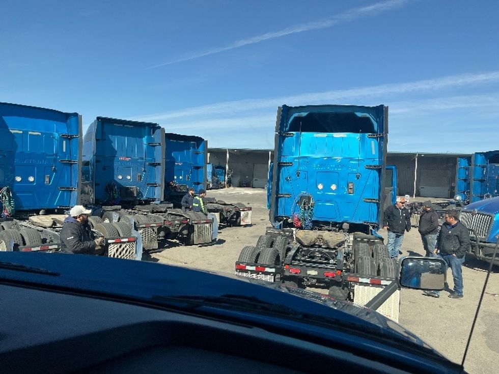 Sleeper Tractor-Heavy Duty Tractors-International-2020-LT625-El Paso-TX-750,280\n\t\tmiles-$ 28,250 - Image 14