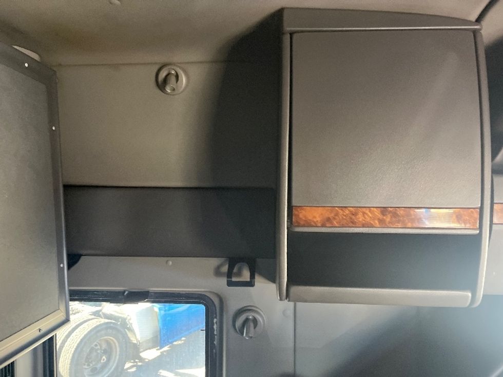 Sleeper Tractor-Heavy Duty Tractors-International-2020-LT625-El Paso-TX-750,280\n\t\tmiles-$ 28,250 - Image 18