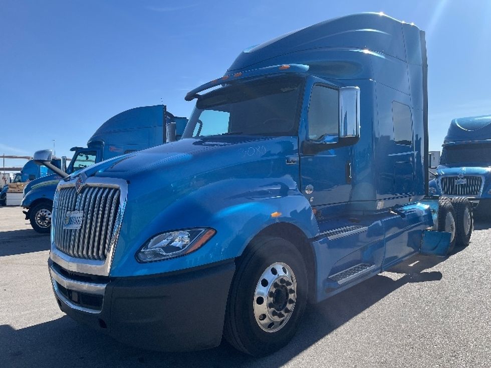 Sleeper Tractor-Heavy Duty Tractors-International-2020-LT625-El Paso-TX-750,280\n\t\tmiles-$ 28,250 - Image 3