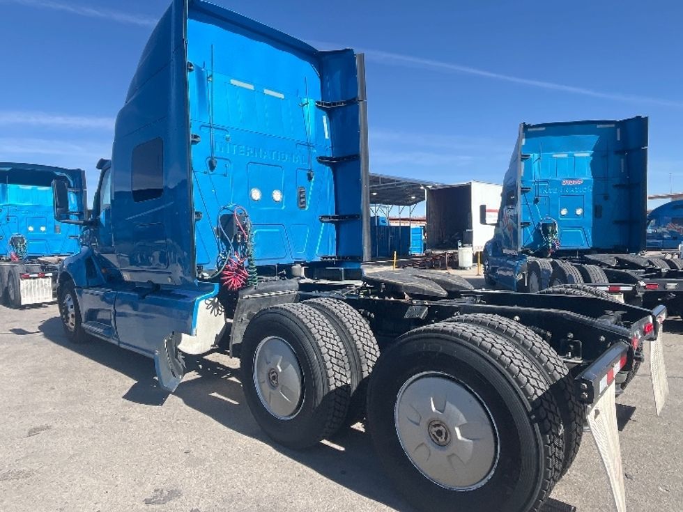 Sleeper Tractor-Heavy Duty Tractors-International-2020-LT625-El Paso-TX-750,280\n\t\tmiles-$ 28,250 - Image 5