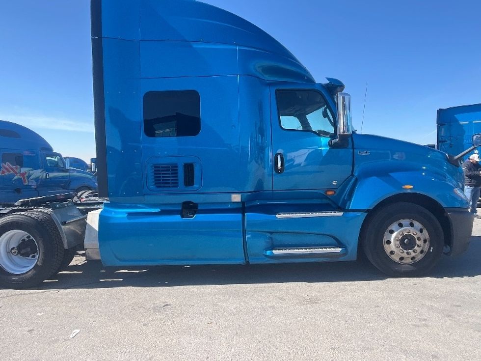 Sleeper Tractor-Heavy Duty Tractors-International-2020-LT625-El Paso-TX-750,280\n\t\tmiles-$ 28,250 - Image 8