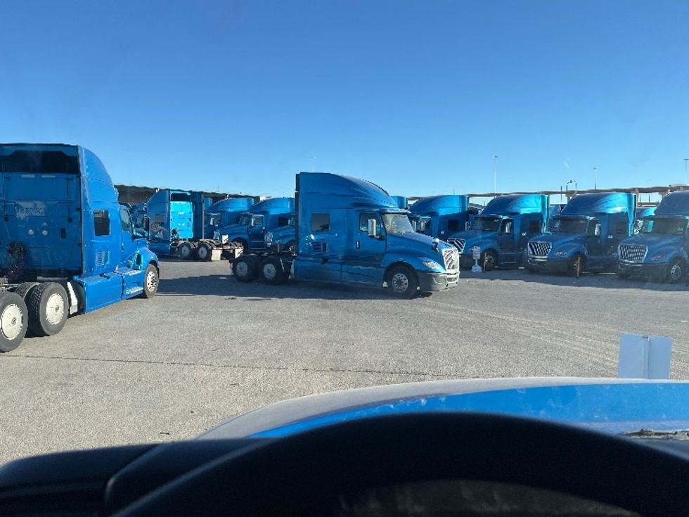 2020 International LT625 LT photo 11