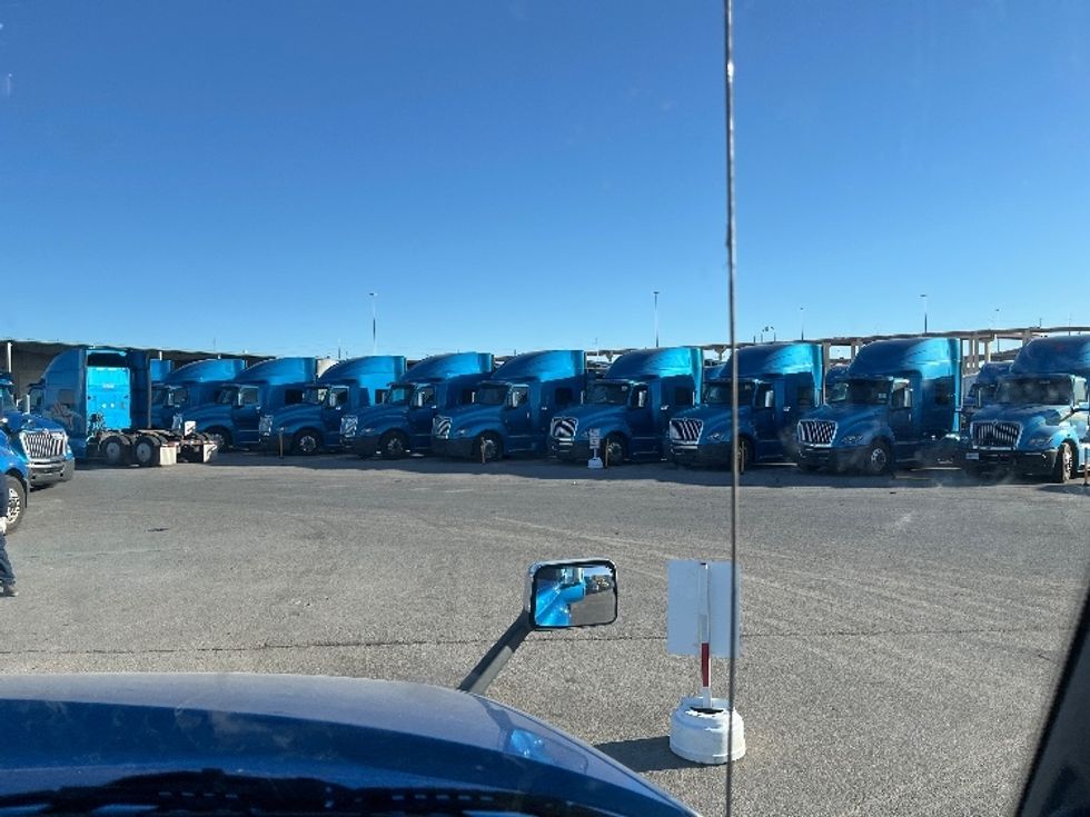 2020 International LT625 LT photo 14