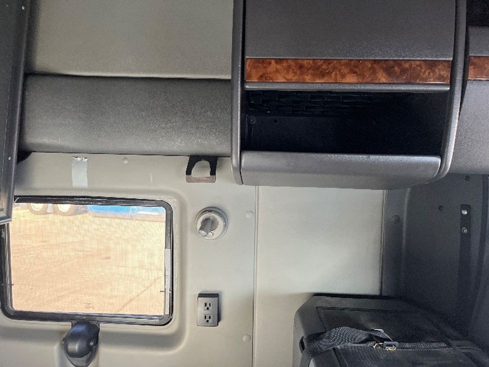 Sleeper Tractor-Heavy Duty Tractors-International-2020-LT625-El Paso-TX-750,423\n\t\tmiles-$ 28,250 - Image 18