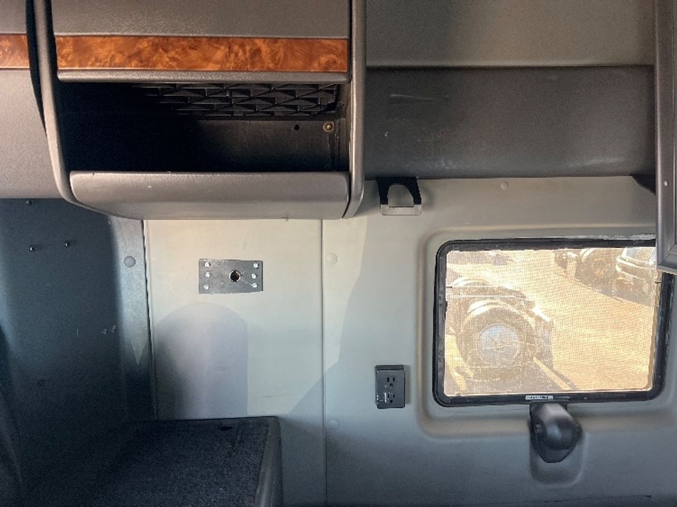 Sleeper Tractor-Heavy Duty Tractors-International-2020-LT625-El Paso-TX-750,423\n\t\tmiles-$ 28,250 - Image 19