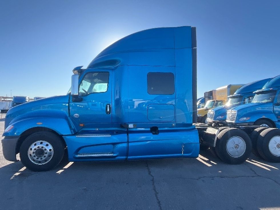 2020 International LT625 LT photo 4