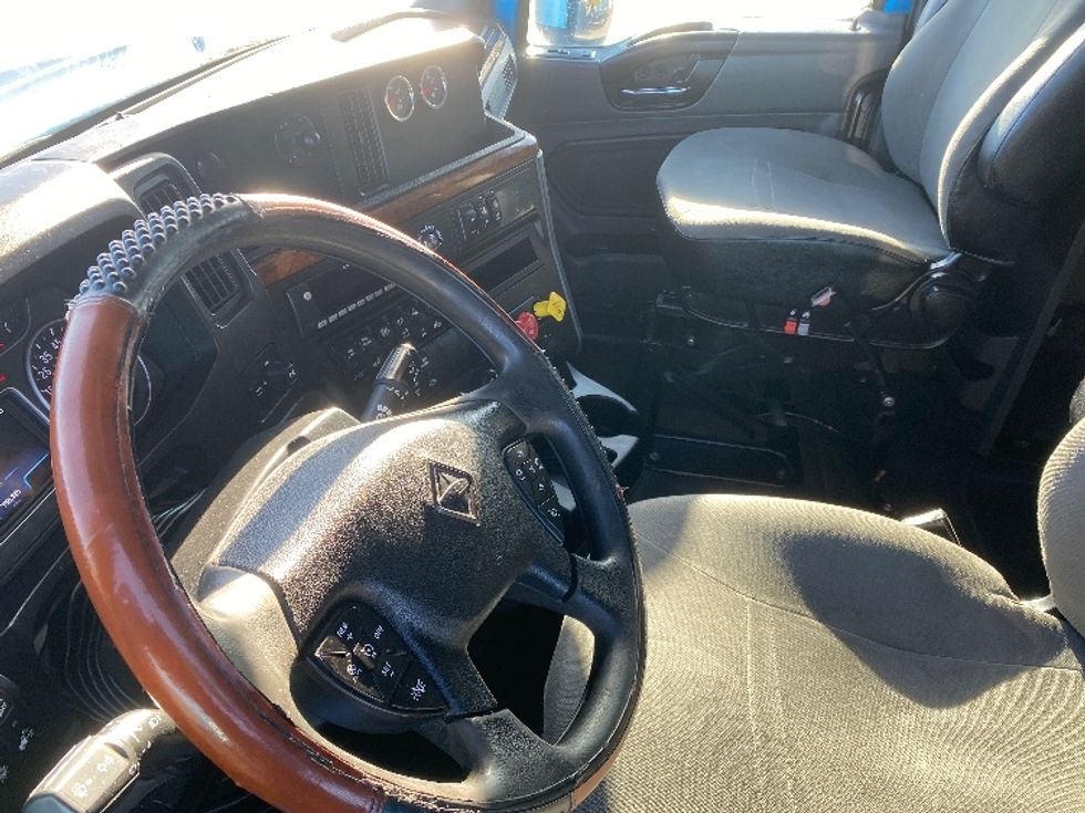 2020 International LT625 LT photo 9