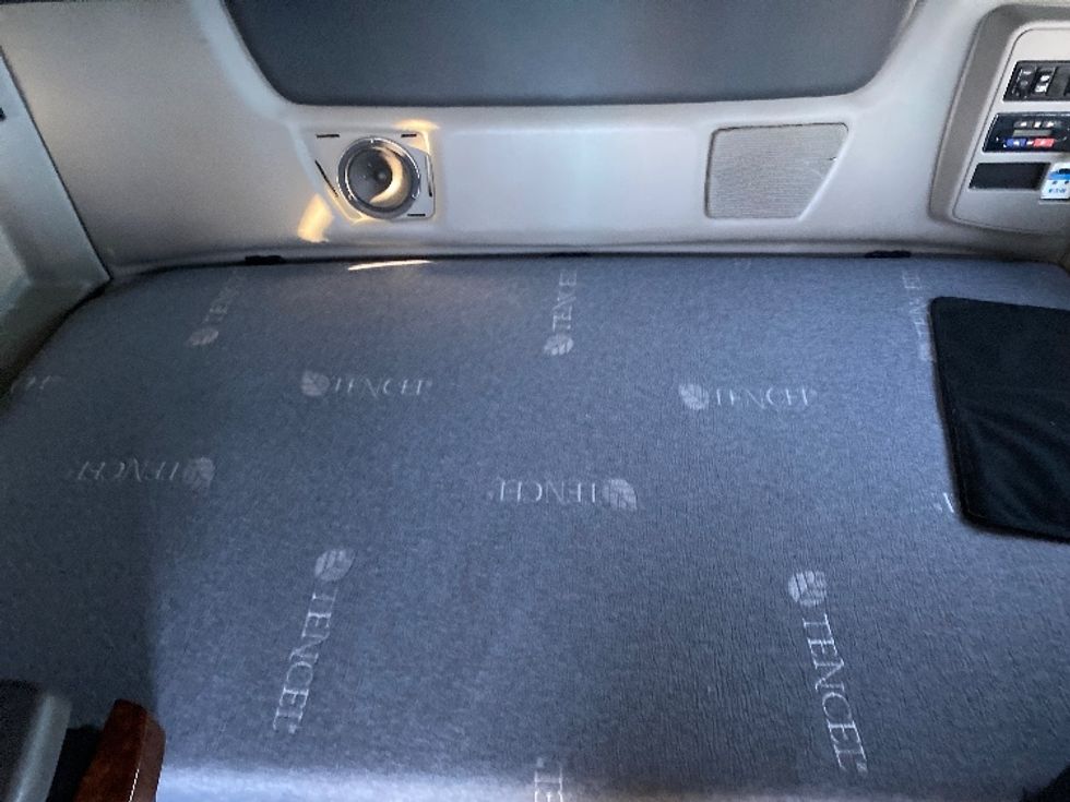 2020 International LT625 LT photo 16